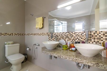 Casa à venda com 370m², 5 quartos e 8 vagasSuíte 1