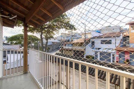 Casa à venda com 370m², 5 quartos e 8 vagasVaranda da Suíte 1