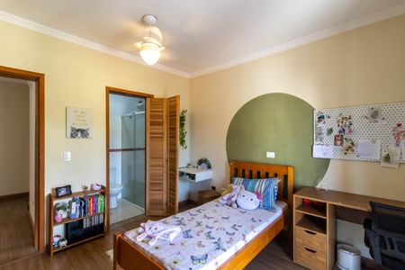 Casa à venda com 370m², 5 quartos e 8 vagasSuíte 2