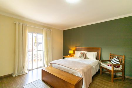 Casa à venda com 370m², 5 quartos e 8 vagasSuíte 1