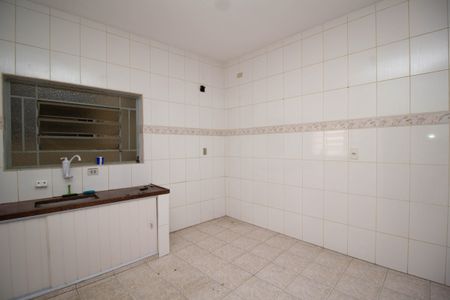 Casa para alugar com 65m², 2 quartos e 2 vagasCozinha