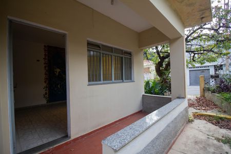 Casa para alugar com 65m², 2 quartos e 2 vagasHall de entrada