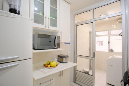 Apartamento à venda com 73m², 3 quartos e 2 vagasCozinha