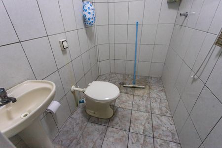 Casa à venda com 121m², 3 quartos e 2 vagasBanheiro 2