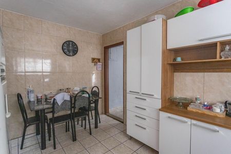 Casa à venda com 121m², 3 quartos e 2 vagasCozinha 