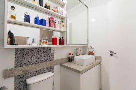 Casa para alugar com 155m², 4 quartos e 2 vagasBanheiro da Suíte