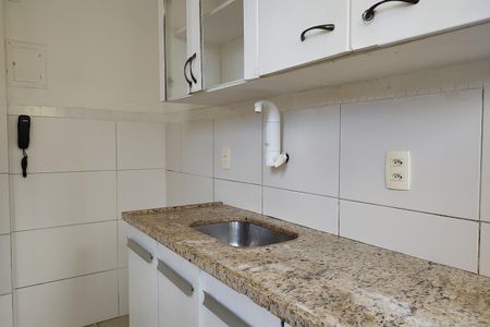 Apartamento à venda com 52m², 2 quartos e 1 vaga Apartamento à venda com 52m², 2 quartos e 1 vagaCozinha - Armários