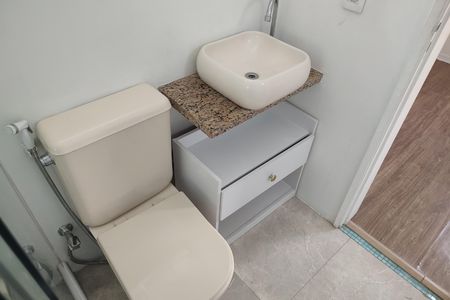 Apartamento à venda com 52m², 2 quartos e 1 vaga Apartamento à venda com 52m², 2 quartos e 1 vagaBanheiro da Suíte