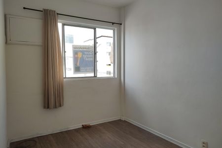 Apartamento à venda com 52m², 2 quartos e 1 vaga Apartamento à venda com 52m², 2 quartos e 1 vagaQuarto 1 - Armários