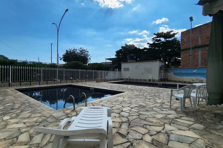 Apartamento à venda com 52m², 2 quartos e 1 vaga Apartamento à venda com 52m², 2 quartos e 1 vagaÁrea comum - Piscina