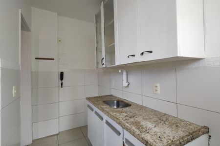 Apartamento à venda com 52m², 2 quartos e 1 vaga Apartamento à venda com 52m², 2 quartos e 1 vagaCozinha - Armários