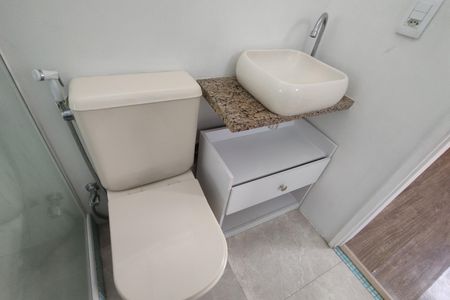 Apartamento à venda com 52m², 2 quartos e 1 vaga Apartamento à venda com 52m², 2 quartos e 1 vagaBanheiro da Suíte