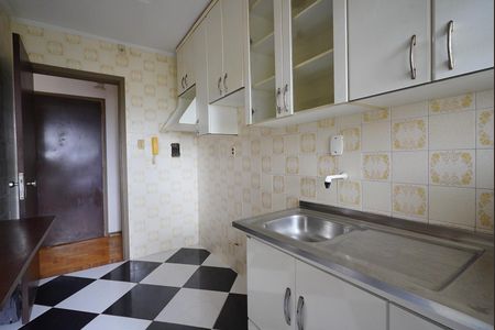 Cozinha de apartamento à venda com 2 quartos, 57m² em Medianeira, Porto Alegre