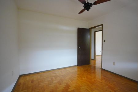 Quarto 1 de apartamento à venda com 2 quartos, 57m² em Medianeira, Porto Alegre
