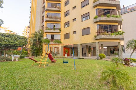 Apartamento à venda com 500m², 3 quartos e 2 vagas Apartamento à venda com 500m², 3 quartos e 2 vagasÁrea comum - Playground