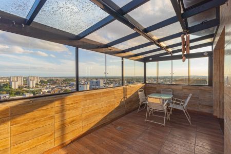 Apartamento à venda com 500m², 3 quartos e 2 vagas Apartamento à venda com 500m², 3 quartos e 2 vagasVaranda gourmet