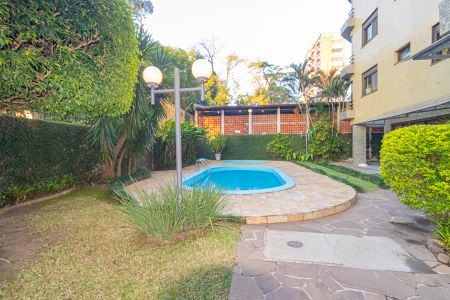 Apartamento à venda com 500m², 3 quartos e 2 vagas Apartamento à venda com 500m², 3 quartos e 2 vagasÁrea comum - Piscina