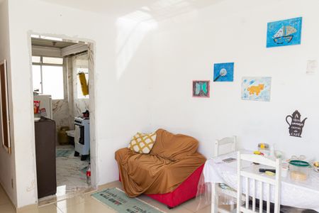 Sala de apartamento para alugar com 2 quartos, 45m² em Cosmos, Rio de Janeiro