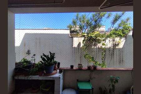 Apartamento à venda com 65m², 2 quartos e 1 vagaÁrea de Serviço