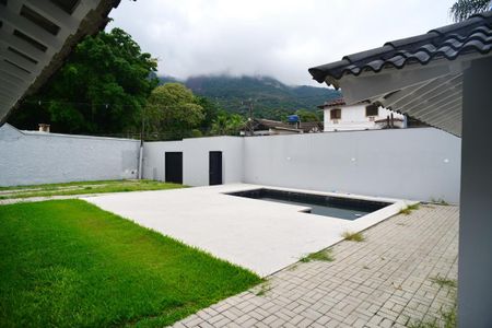 Casa de condomínio para alugar com 552m², 4 quartos e 3 vagas Casa de condomínio para alugar com 552m², 4 quartos e 3 vagasÁrea Externa