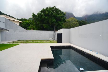 Casa de condomínio para alugar com 552m², 4 quartos e 3 vagas Casa de condomínio para alugar com 552m², 4 quartos e 3 vagasPiscina