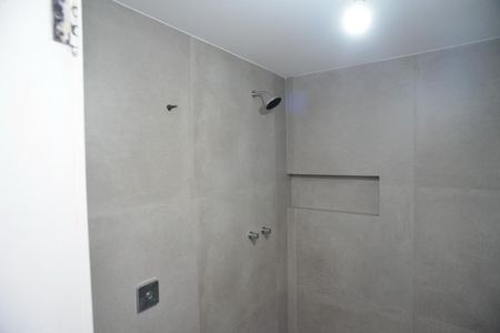 Casa de condomínio para alugar com 552m², 4 quartos e 3 vagas Casa de condomínio para alugar com 552m², 4 quartos e 3 vagasBanheiro Suíte 1