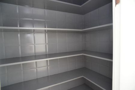 Casa de condomínio para alugar com 552m², 4 quartos e 3 vagas Casa de condomínio para alugar com 552m², 4 quartos e 3 vagasDespensa