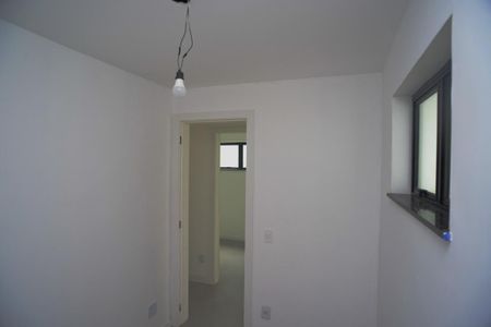 Casa de condomínio para alugar com 552m², 4 quartos e 3 vagas Casa de condomínio para alugar com 552m², 4 quartos e 3 vagasQuarto de Serviço 2