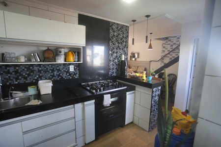 Casa à venda com 210m², 3 quartos e 2 vagasCozinha