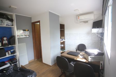 Casa à venda com 210m², 3 quartos e 2 vagasSuite