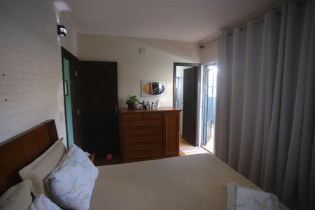 Casa à venda com 210m², 3 quartos e 2 vagasSuite2
