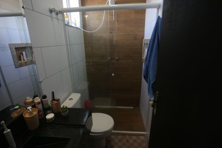 Casa à venda com 210m², 3 quartos e 2 vagasBanheiro