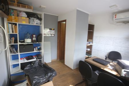 Casa à venda com 210m², 3 quartos e 2 vagasSuite