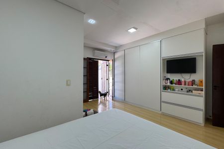 Casa para alugar com 206m², 3 quartos e 2 vagasSuíte