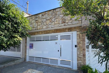 Casa para alugar com 206m², 3 quartos e 2 vagasFachada