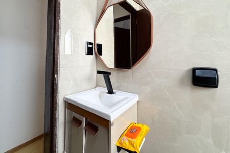 Casa para alugar com 206m², 3 quartos e 2 vagasBanheiro Social