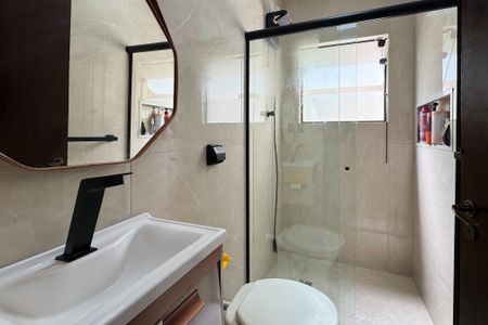 Casa para alugar com 206m², 3 quartos e 2 vagasBanheiro Social