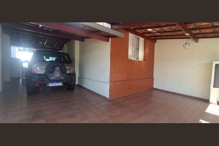 Garagem  de casa à venda com 6 quartos, 430m² em Vila Vivaldi, São Bernardo do Campo