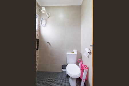 Casa à venda com 115m², 2 quartos e 3 vagasBanheiro da Suíte 1