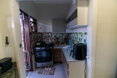 Casa de condomínio à venda com 240m², 4 quartos e 3 vagasCozinha