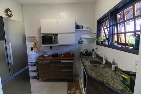 Casa de condomínio à venda com 240m², 4 quartos e 3 vagasCozinha