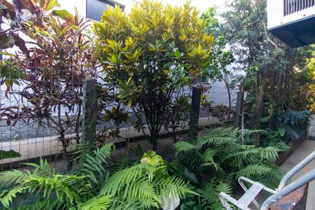 Casa de condomínio à venda com 240m², 4 quartos e 3 vagasVista do Quarto 1 