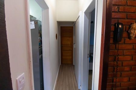 Casa de condomínio à venda com 240m², 4 quartos e 3 vagasCorredor 