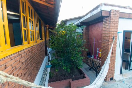 Casa de condomínio à venda com 240m², 4 quartos e 3 vagasÁrea externa