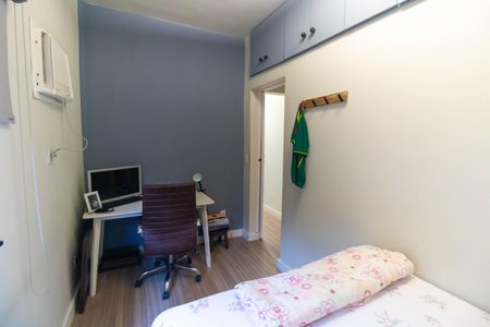 Casa de condomínio à venda com 240m², 4 quartos e 3 vagasQuarto 1