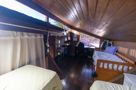 Casa de condomínio à venda com 240m², 4 quartos e 3 vagasQuarto 2