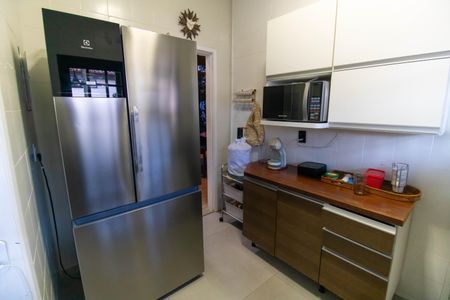 Casa de condomínio à venda com 240m², 4 quartos e 3 vagasCozinha