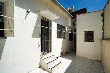 Casa à venda com 59m², 1 quarto e 2 vagas Casa à venda com 59m², 1 quarto e 2 vagasQuintal