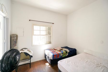 Casa à venda com 59m², 1 quarto e 2 vagas Casa à venda com 59m², 1 quarto e 2 vagasQuarto