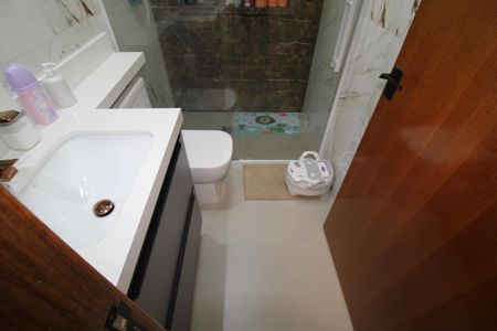 Casa à venda com 220m², 4 quartos e 2 vagasQuarto 1 - Banheiro